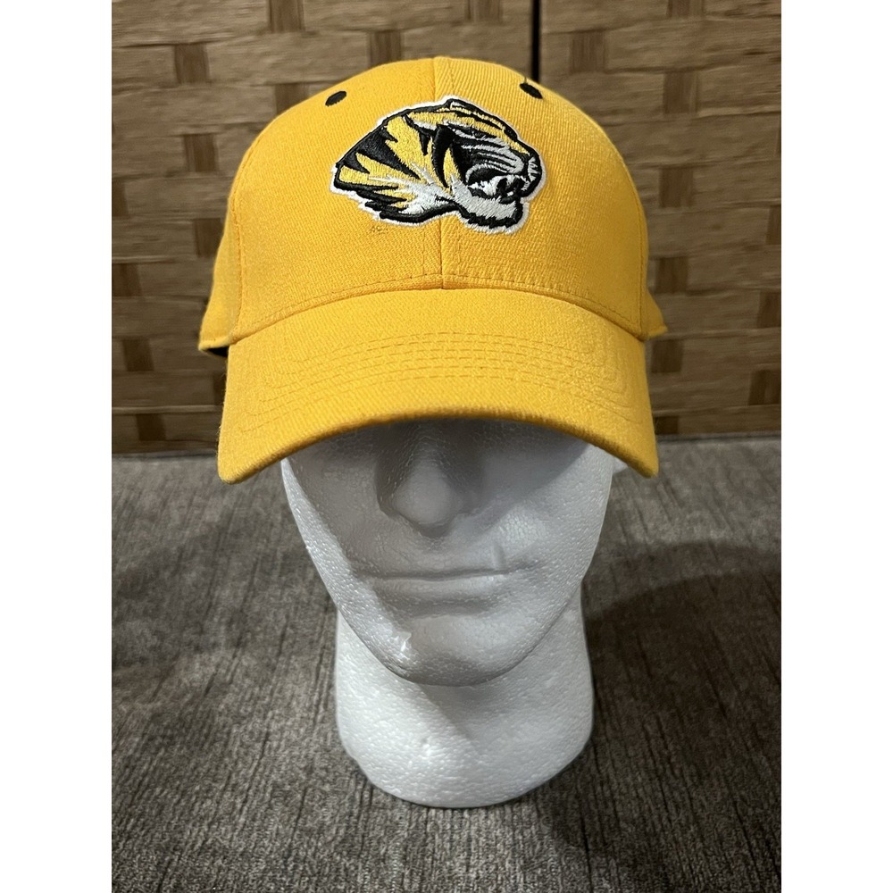 Missouri Mizzou Tigers Fitted Hat Cap Embroidered Logo One Size Very Good Cond